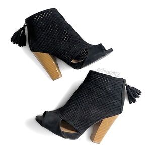 Qupid Peep Toe Cut Out Ankle Booties